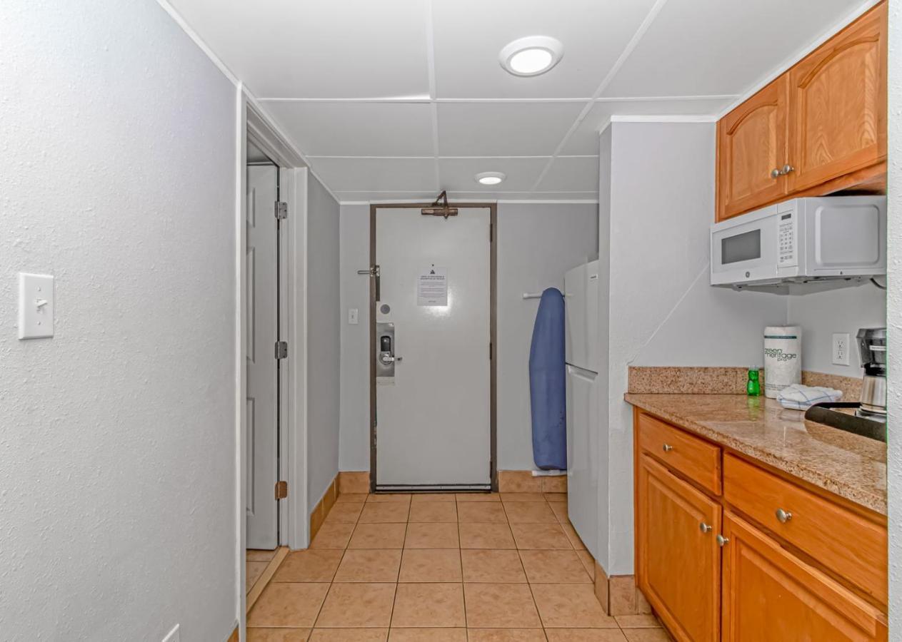 Ocean Reef Resort - Direct Oceanfront Studio - Nicely Updated! Perfect For 2-4 Guests! Unit 401 Myrtle Beach Esterno foto